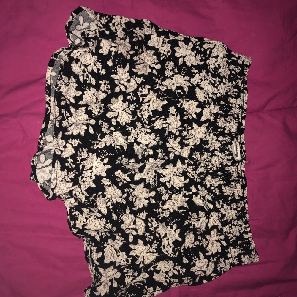 F21 FLOWWY SHORTS
